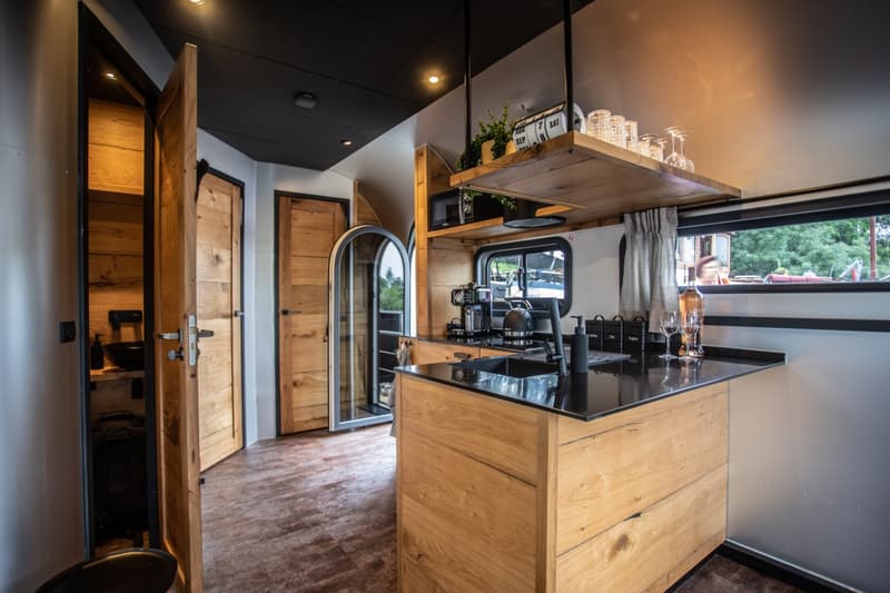 The Coon 1000 Houseboat foto 23