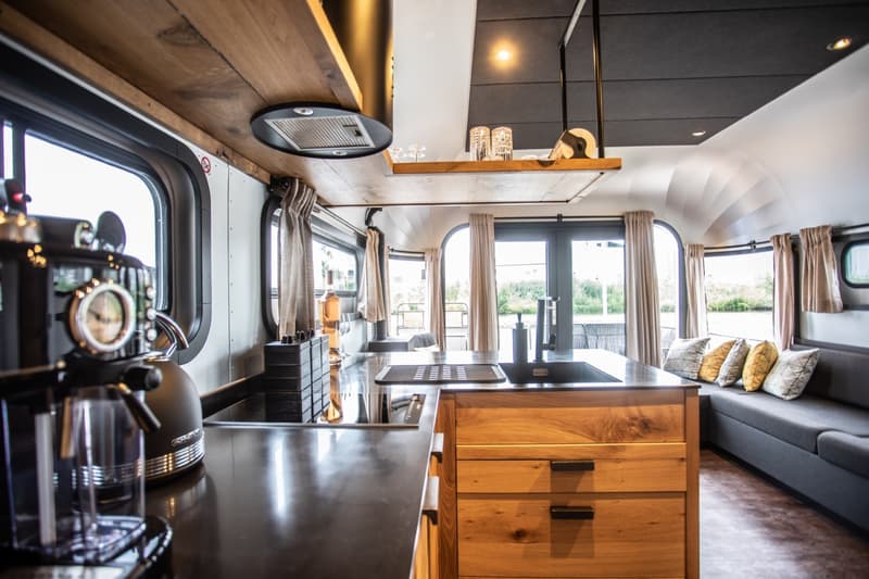 The Coon 1000 Houseboat foto 19