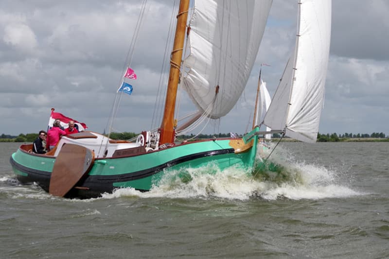 Skutsje Buitenst Vallaat foto 3