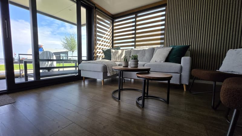 Koopligplaats Sneekermeer Met Apart Te Koop Houseboat 1460 X 500 foto 15