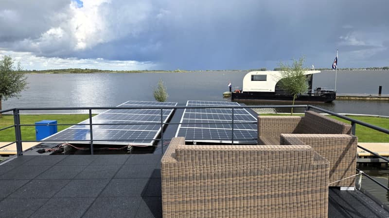 Koopligplaats Sneekermeer Met Apart Te Koop Houseboat 1460 X 500 foto 6