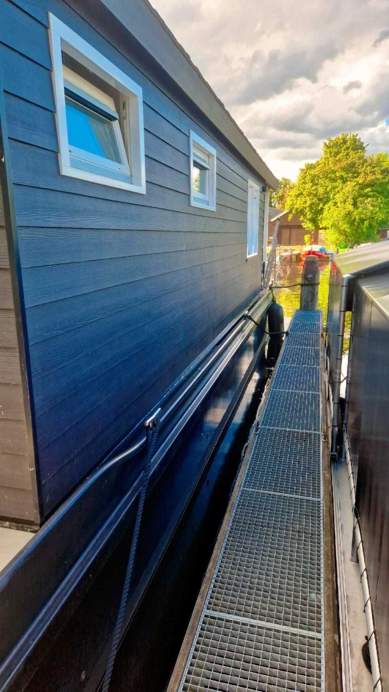 HOMESHIP Houseboat In AMSTERDAM -ZUID VaarChalet 1250D Luxe Goed Varende Houseboat foto 21