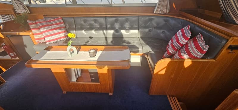 Neptunus 133 Flybridge foto 2