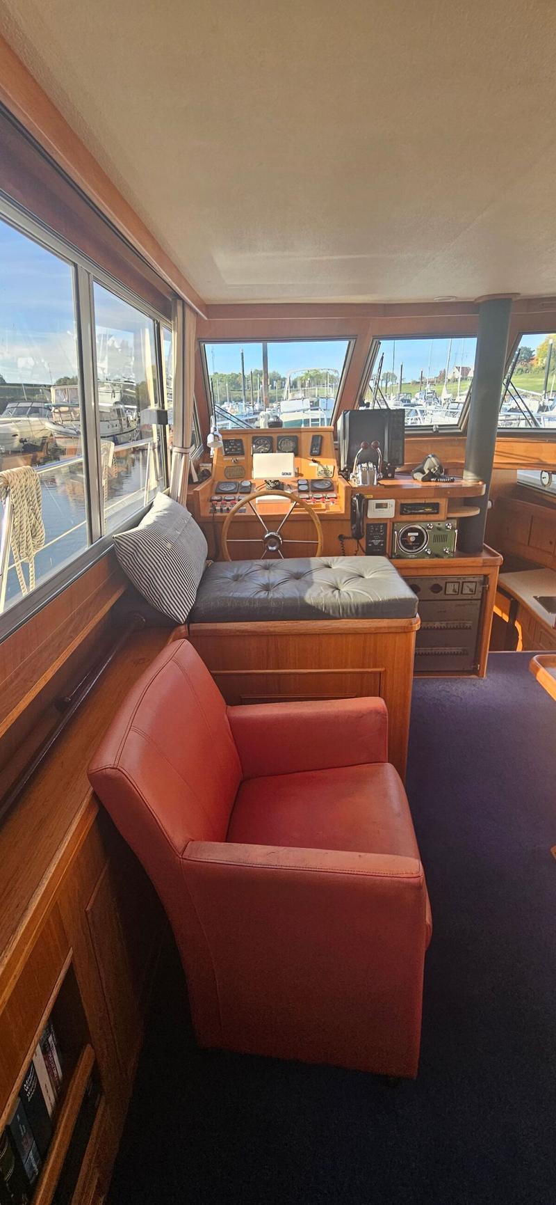 Neptunus 133 Flybridge foto 13