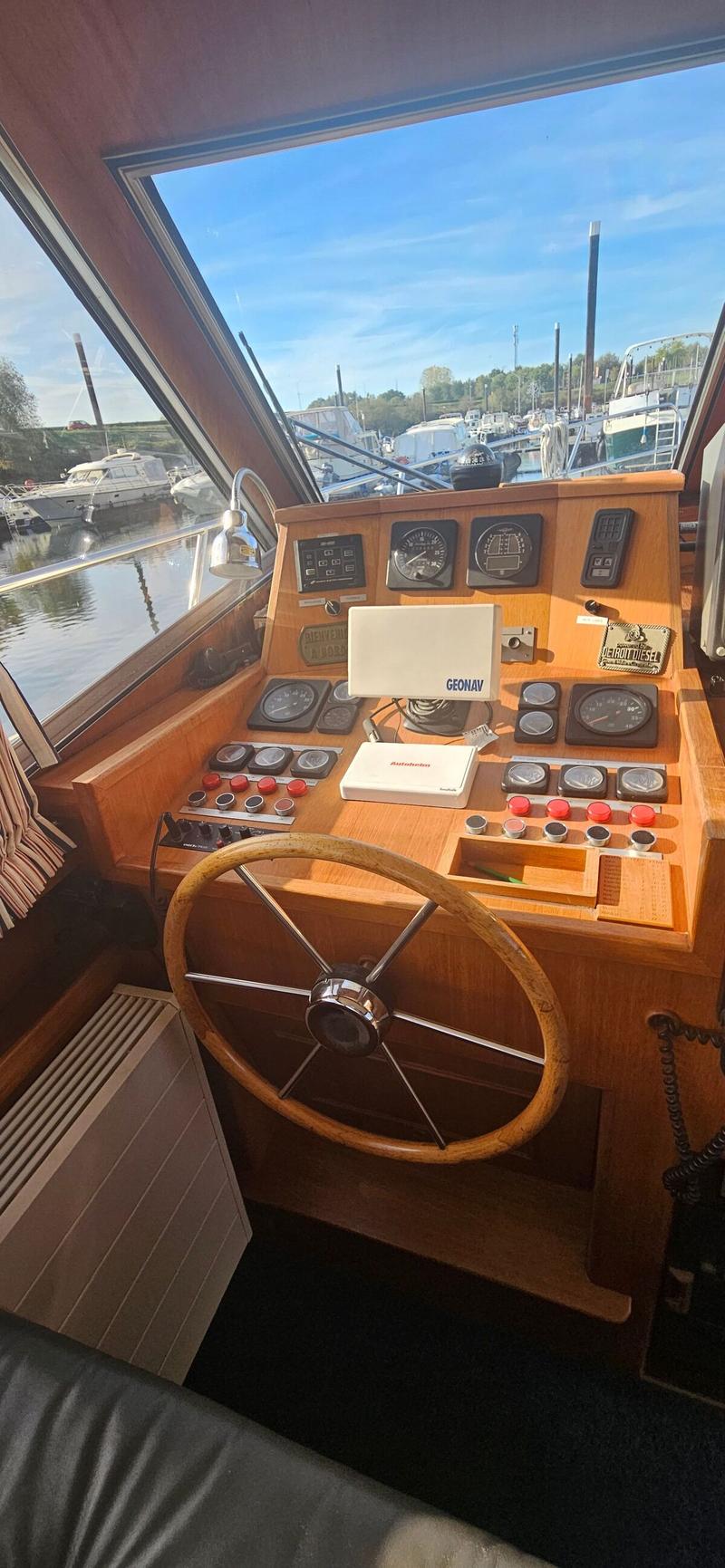 Neptunus 133 Flybridge foto 14
