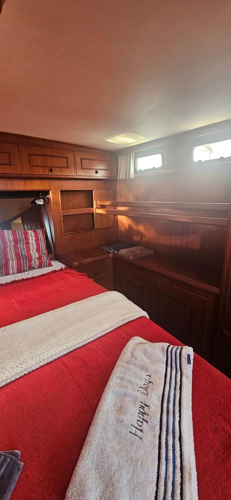 Neptunus 133 Flybridge foto 17