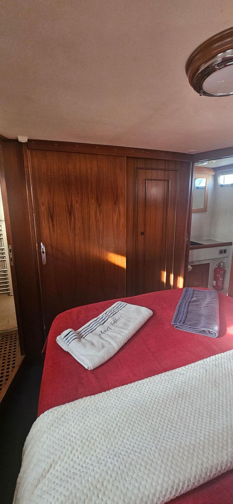 Neptunus 133 Flybridge foto 21