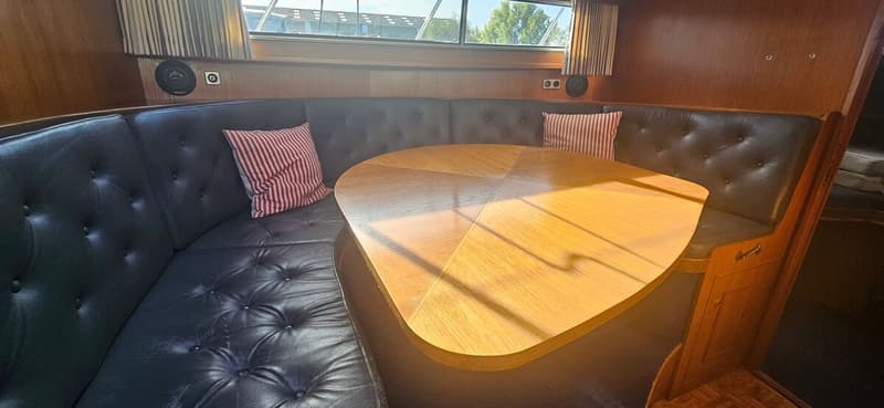 Neptunus 133 Flybridge foto 24