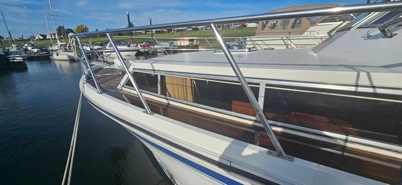 Neptunus 133 Flybridge foto 9