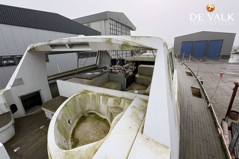Trintella 82AD hull foto 18