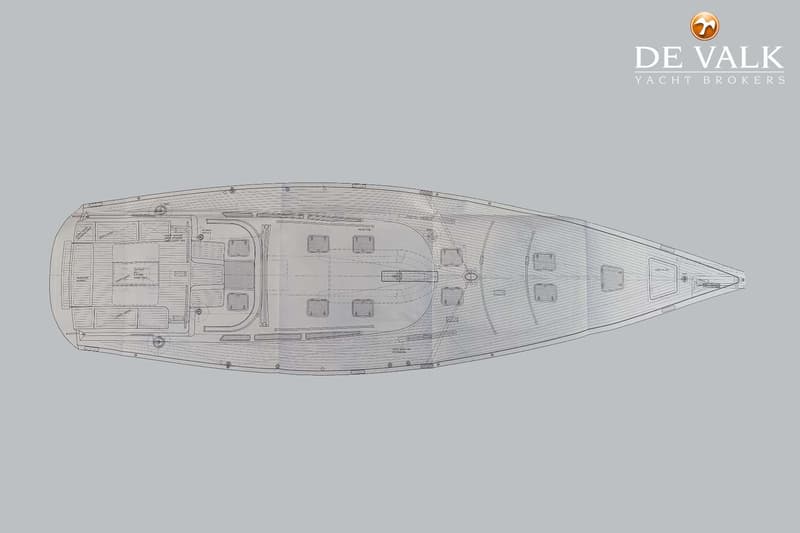 Een technische tekening van de bovenkant van een boot, met het logo "DE VALK YACHT BROKERS" rechtsboven.