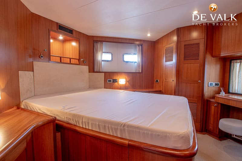 Trader 42 Signature foto 26