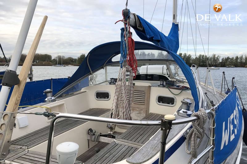 Hallberg Rassy 34 foto 8