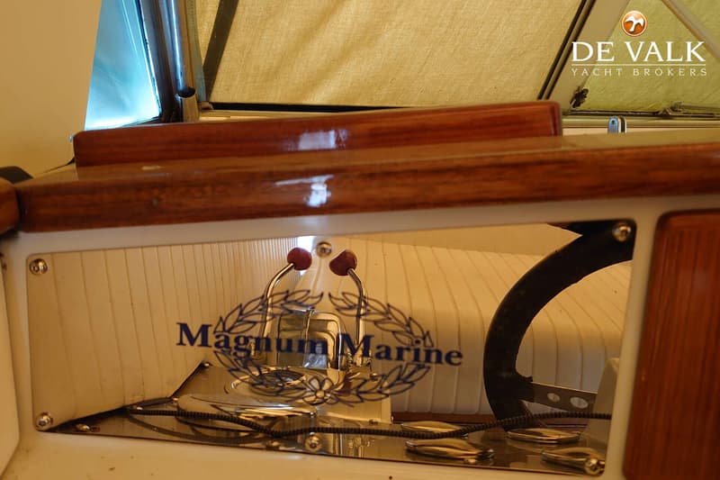 Magnum Marine 38 foto 14