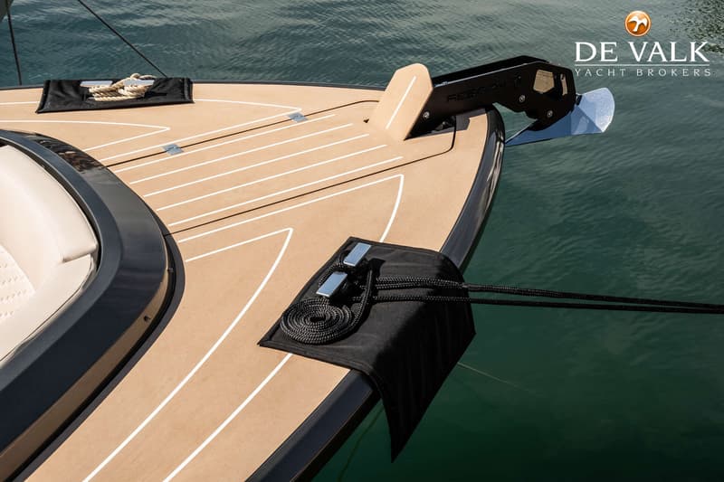Reborn 38 Bowrider foto 11