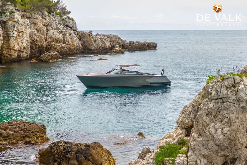 Reborn 38 Bowrider foto 12