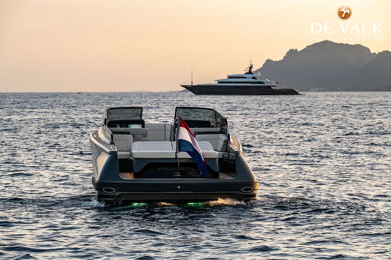 Reborn 38 Bowrider foto 14
