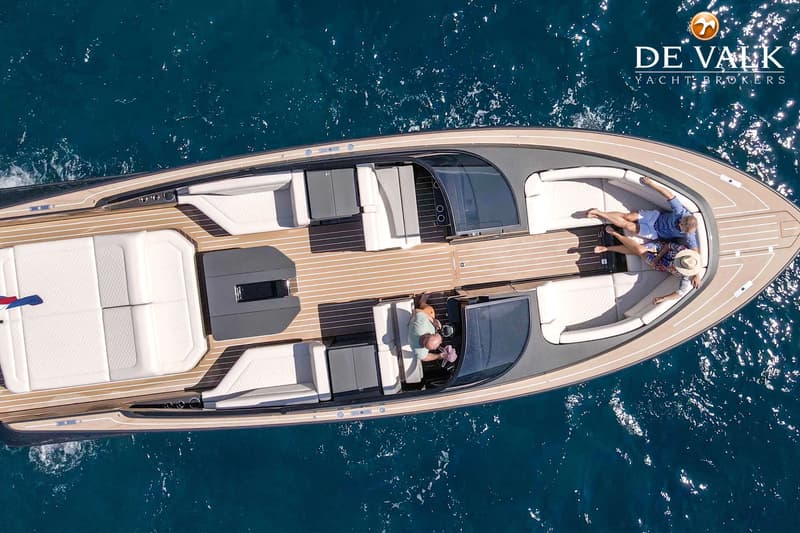Reborn 38 Bowrider foto 15