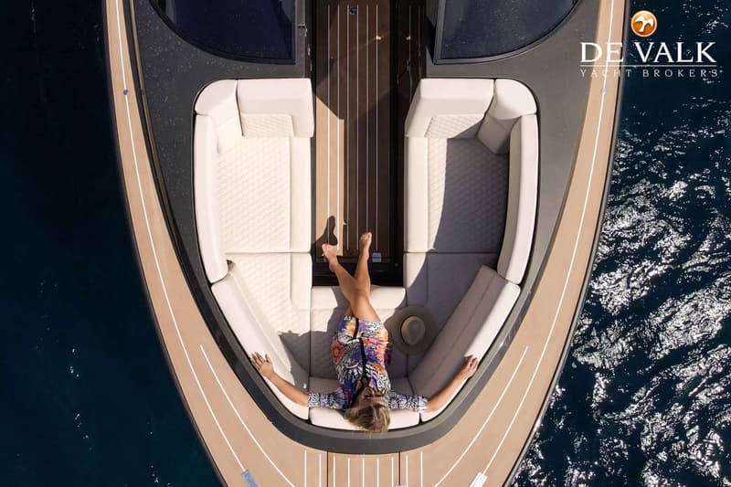 Reborn 38 Bowrider foto 18