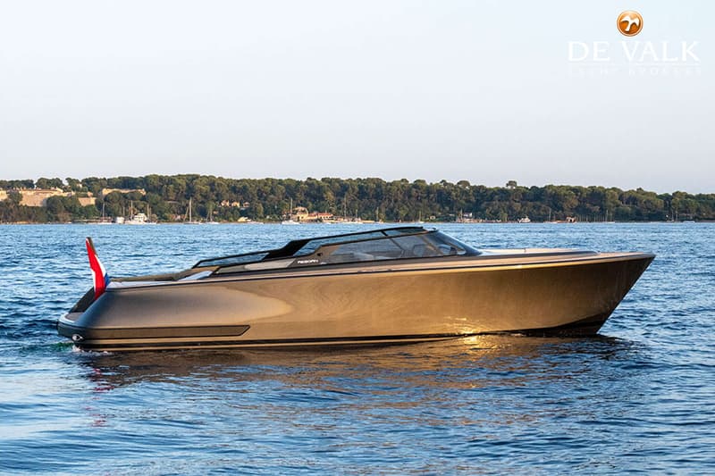 Reborn 38 Bowrider foto 6