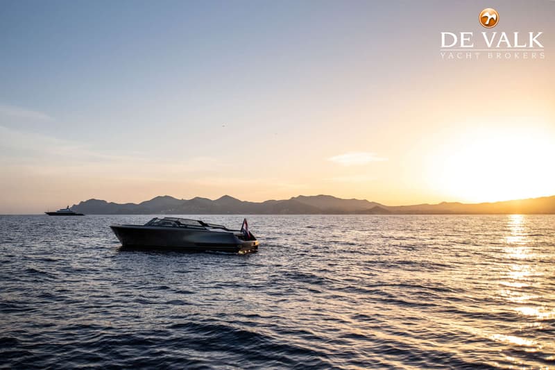 Reborn 38 Bowrider foto 10