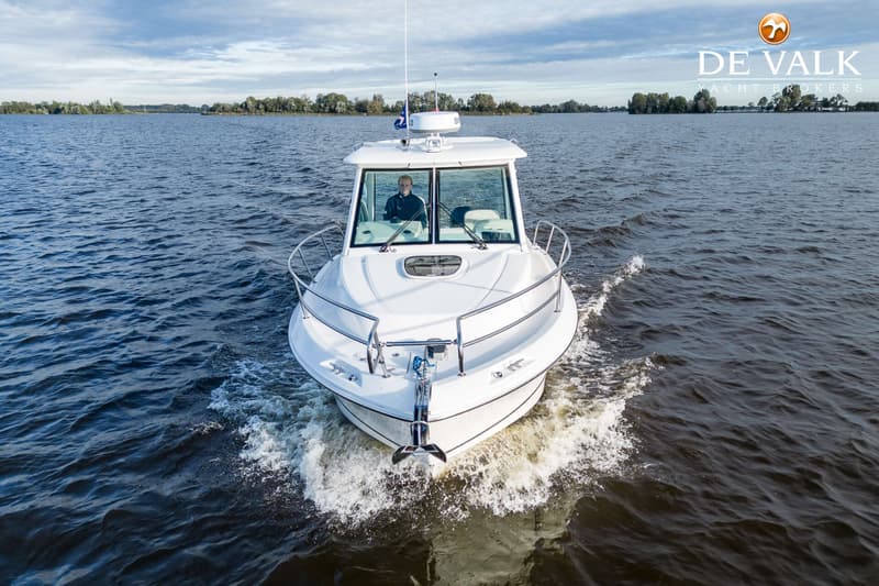 Boston Whaler 285 Conquest Pilothouse foto 10