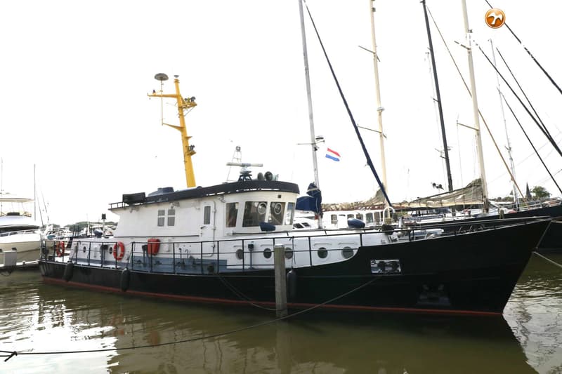 Ex Research Vessel M.Y. foto 1