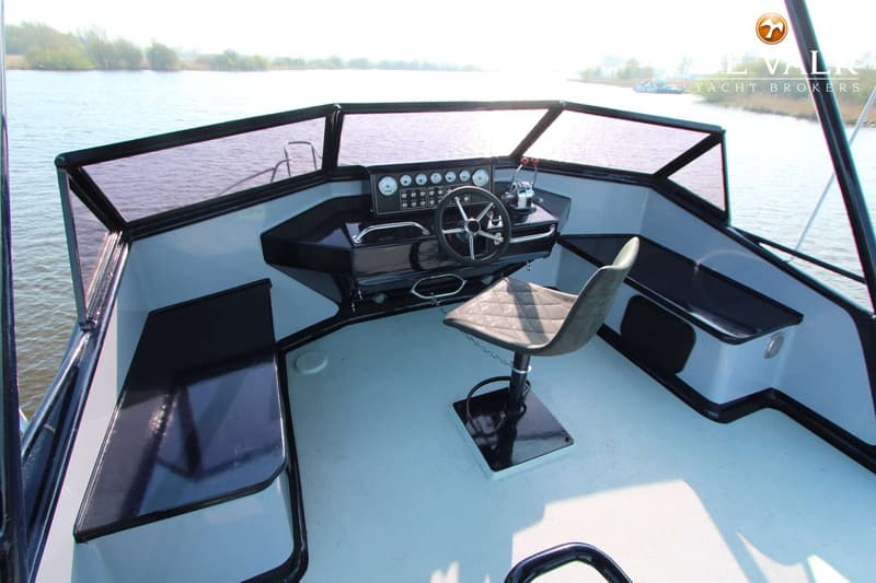 Striker 44 foto 16