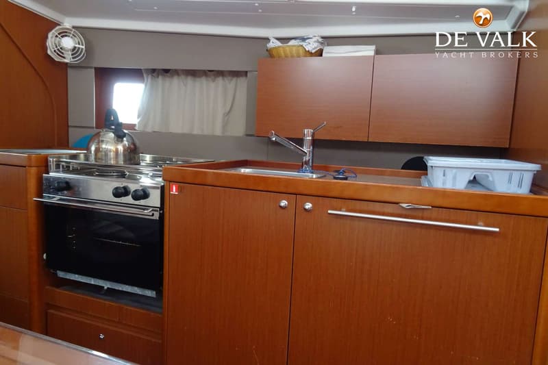 Beneteau Oceanis 38 foto 19