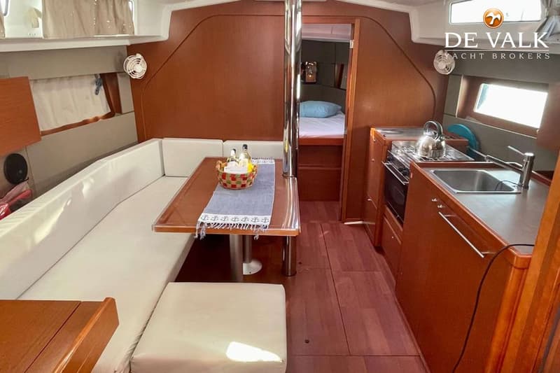 Beneteau Oceanis 38 foto 33