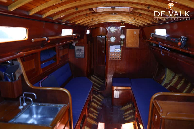 One Off Classic Sailing Yacht foto 11