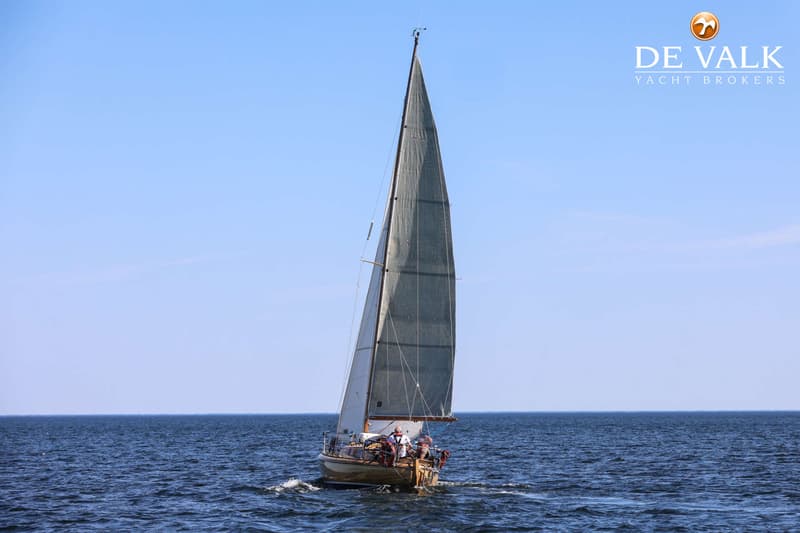 One Off Classic Sailing Yacht foto 5