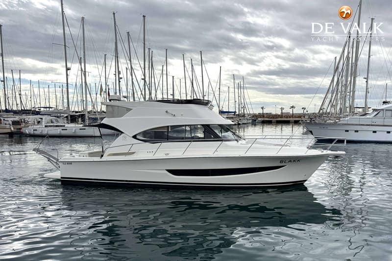 Riviera 39 Open Flybridge foto 1