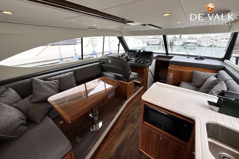Riviera 39 Open Flybridge foto 20