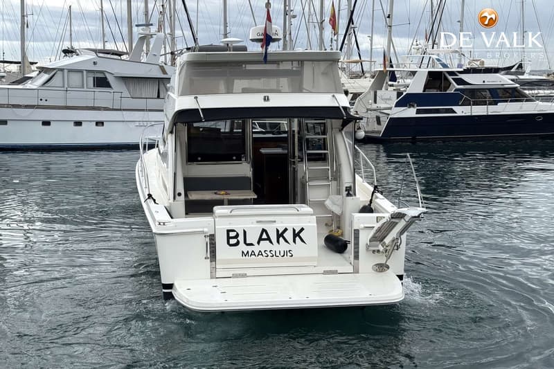 Riviera 39 Open Flybridge foto 3