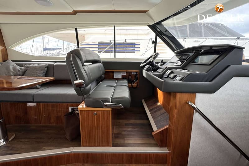 Riviera 39 Open Flybridge foto 21