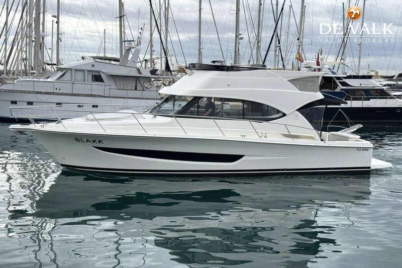 Riviera 39 Open Flybridge foto 5