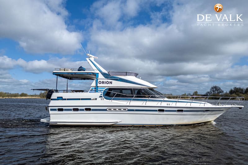 Neptunus 145 Flybridge foto 2