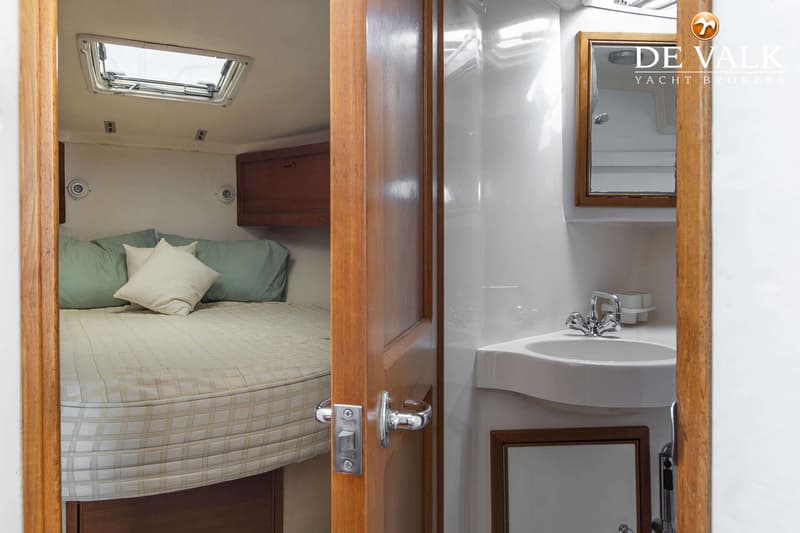 Riviera 33 Flybridge foto 19
