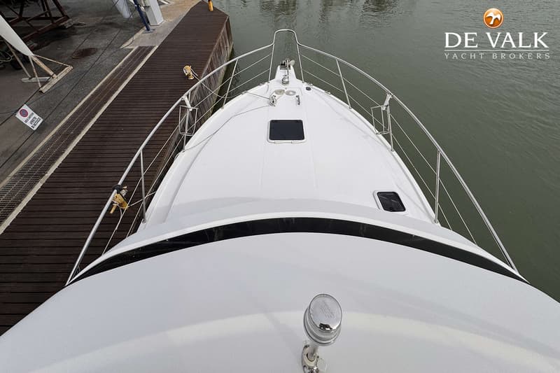 Riviera 33 Flybridge foto 10