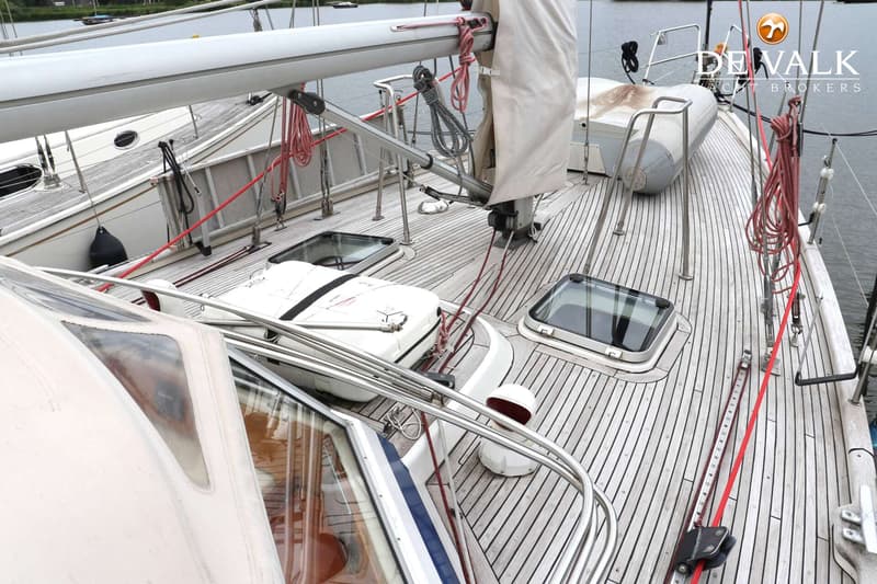Hallberg Rassy 42 E foto 10
