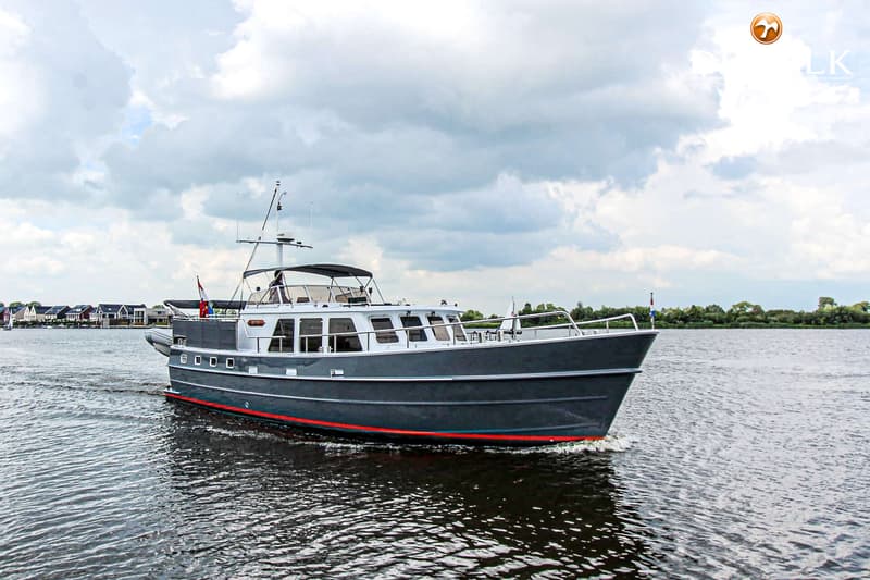 Bronsveen Spiegelkotter 1480 foto 1