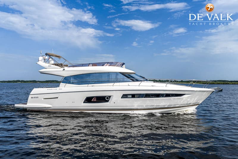 Prestige 550 Flybridge foto 1