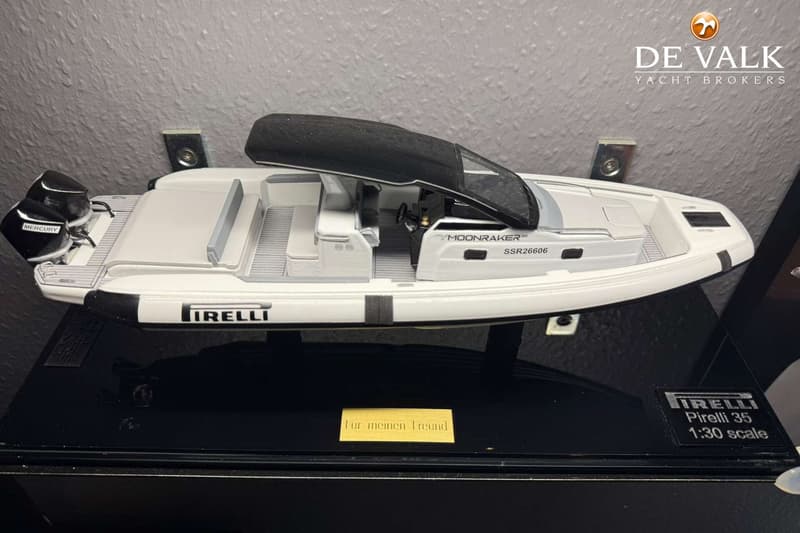 Pirelli 35 Outboard foto 20