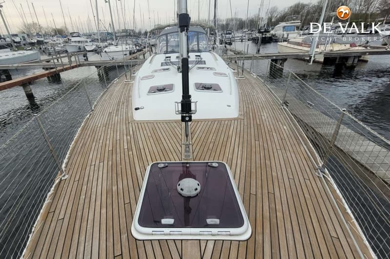Beneteau Oceanis 54 foto 15