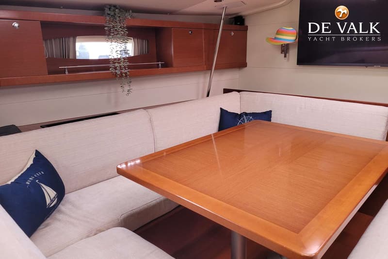 Beneteau Oceanis 54 foto 21