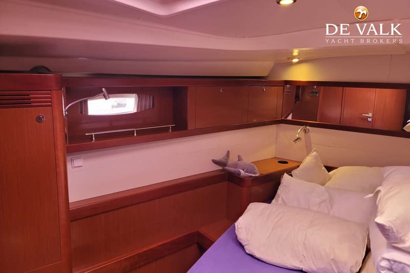 Beneteau Oceanis 54 foto 32