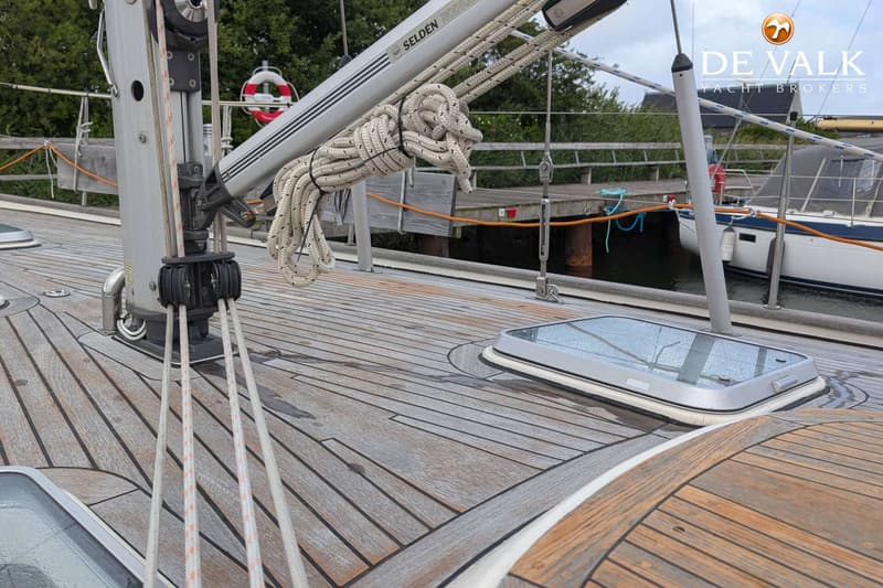 Hallberg Rassy 42 E foto 12