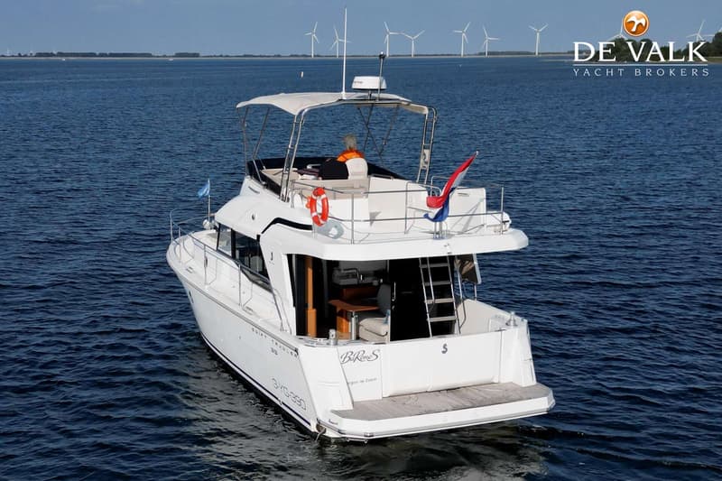 Beneteau Swift Trawler 35 foto 2