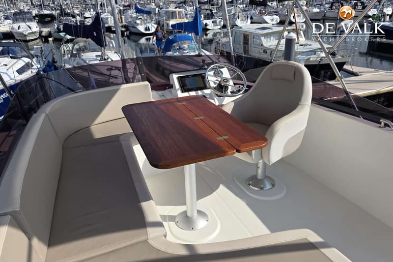 Beneteau Swift Trawler 35 foto 14
